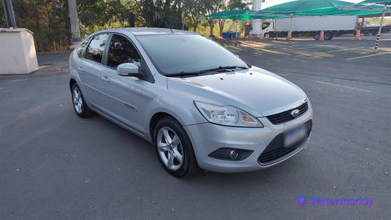 FORD FOCUS 1.6 GLX 16V FLEX 4P MANUAL